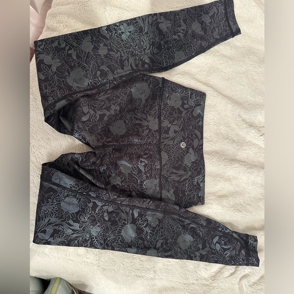 Lululemon leggings, metallic print design - Picture 3 of 4